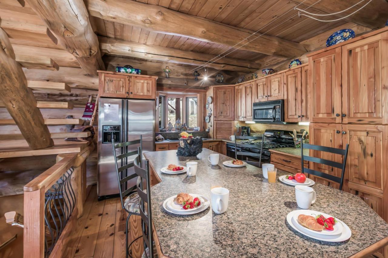 Bear Foot Lodge, 2 Bedrooms, Sleeps 6, Gas Grill, Walk To River, Hot Tub Ruidoso Exteriör bild